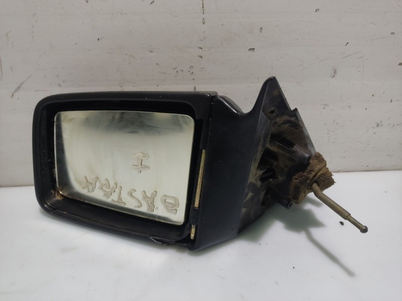Recambio de retrovisor izquierdo para opel astra f berlina 1.6 cat referencia OEM IAM 1428073  