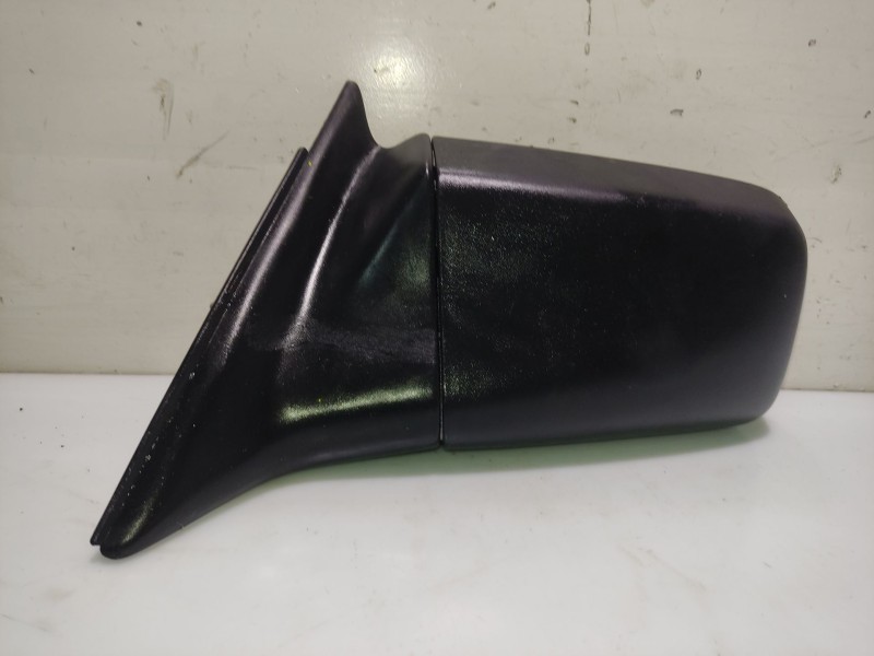 Recambio de retrovisor izquierdo para opel astra f berlina 1.6 cat referencia OEM IAM 1428073  
