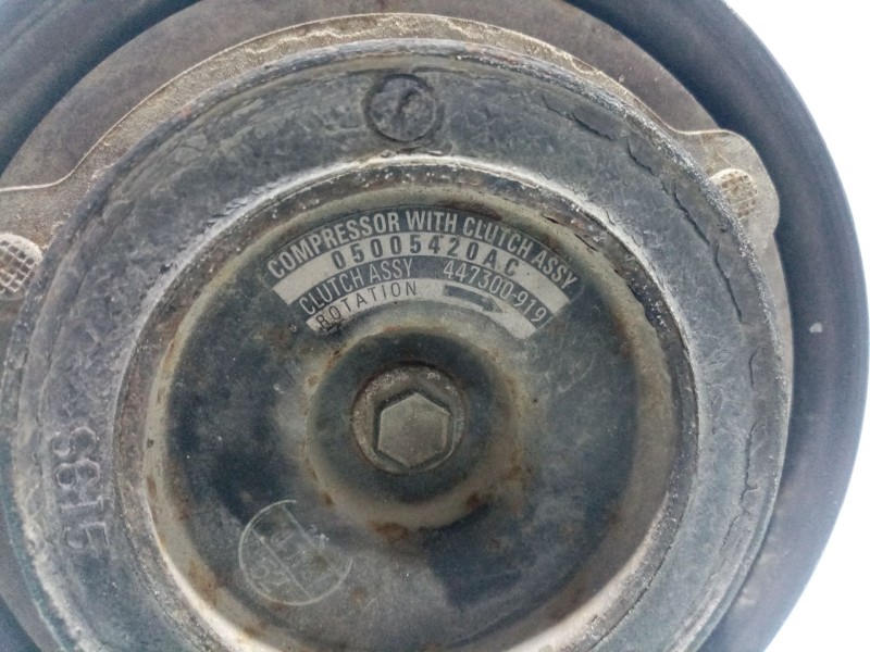 Recambio de compresor aire acondicionado para chrysler grand voyager referencia OEM IAM 5005420AA 82D0156204MA 82D0156204CA