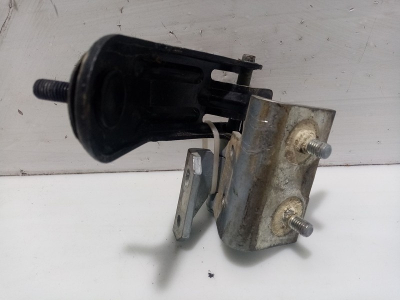 Recambio de bisagra para peugeot 206 sw xs referencia OEM IAM 871590  