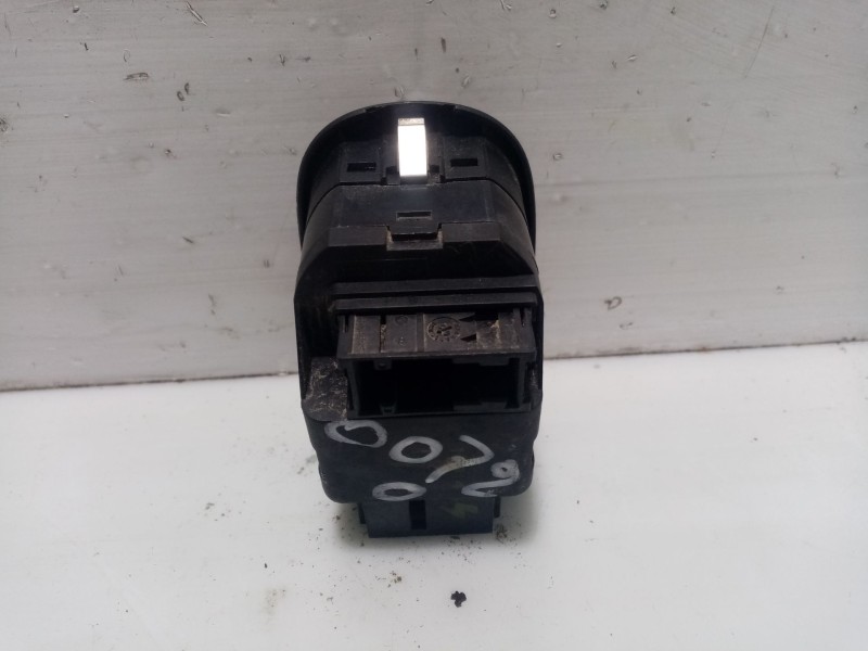 Recambio de interruptor para peugeot 206 sw xs referencia OEM IAM   