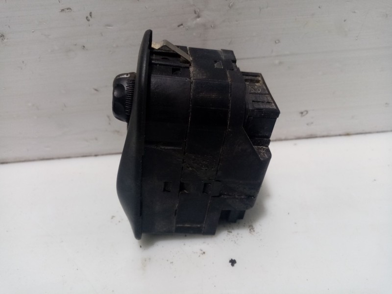 Recambio de interruptor para peugeot 206 sw xs referencia OEM IAM   