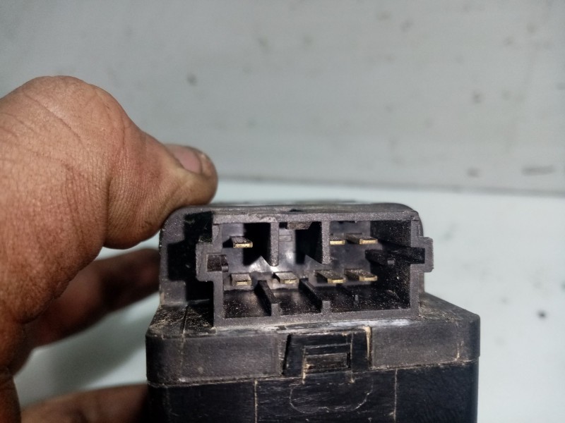 Recambio de interruptor para peugeot 206 sw xs referencia OEM IAM   