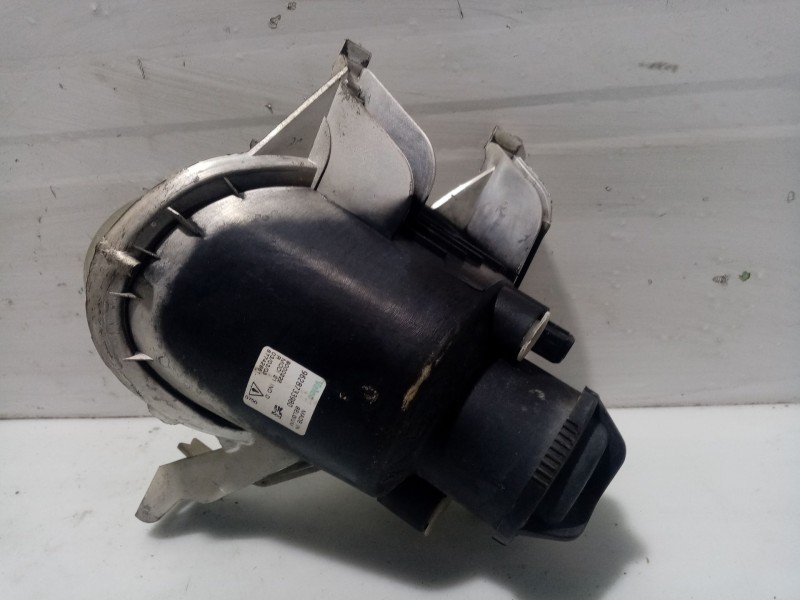 Recambio de faro antiniebla derecho para peugeot 206 sw xs referencia OEM IAM 6205T2  