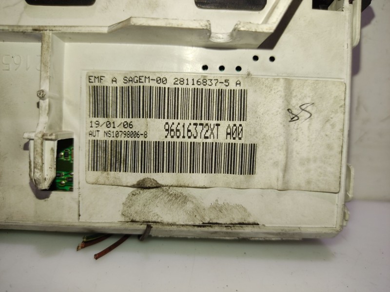 Recambio de pantalla multifuncion para peugeot 206 berlina referencia OEM IAM 96616372XT  