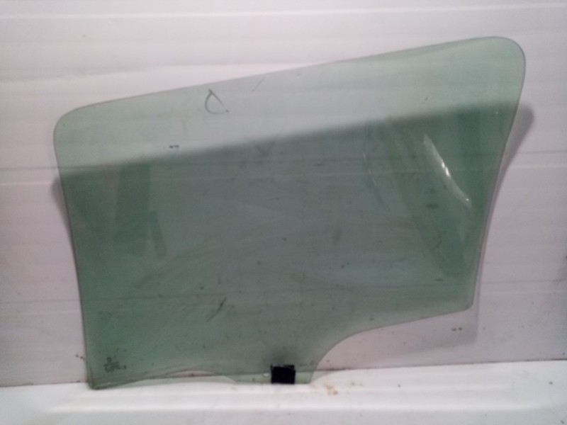 Recambio de luna delantera derecha para peugeot 206 sw xs referencia OEM IAM 920291  