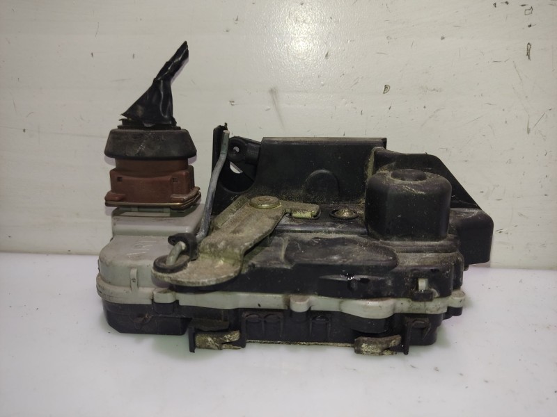 Recambio de cerradura puerta delantera derecha para peugeot 406 (8b) 1.8 16v referencia OEM IAM 9136H9  