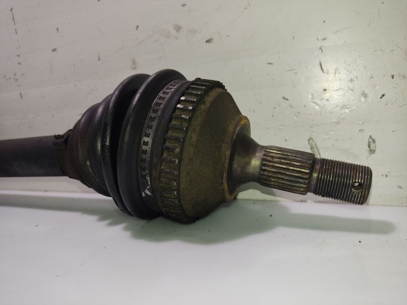 Recambio de transmision delantera izquierda para peugeot 406 (8b) 1.8 16v referencia OEM IAM 3272LW  