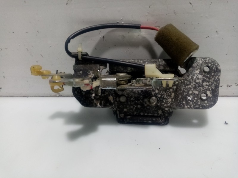 Recambio de cerradura maletero / porton para chevrolet lacetti 2.0 diesel cat referencia OEM IAM 96425932  