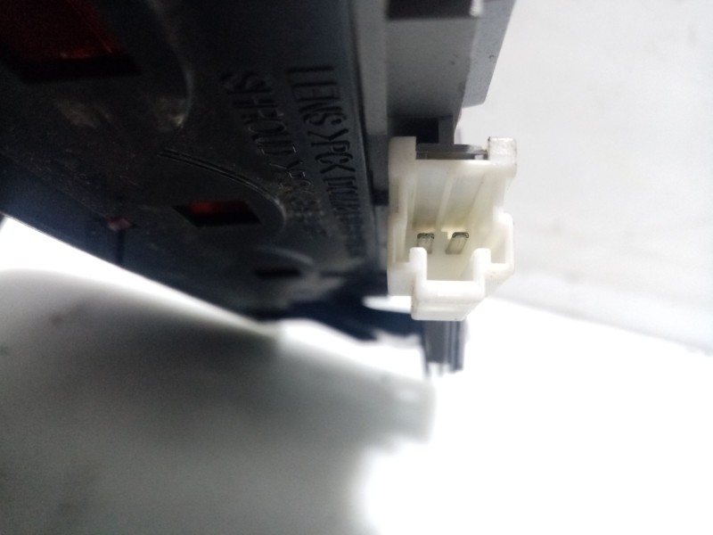 Recambio de luz central de freno para chevrolet lacetti 2.0 diesel cat referencia OEM IAM 12149655  