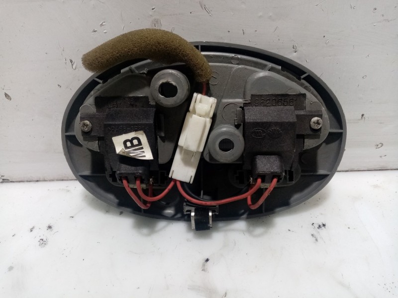 Recambio de luz interior para chevrolet lacetti 2.0 diesel cat referencia OEM IAM 96615323  