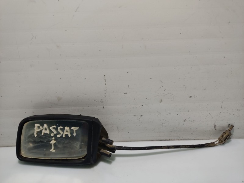 Recambio de retrovisor izquierdo para volkswagen passat b2 (32b) 1.6 referencia OEM IAM 2351144  
