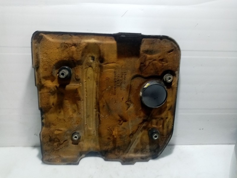 Recambio de tapa motor para chevrolet lacetti 2.0 diesel cat referencia OEM IAM 95383431  