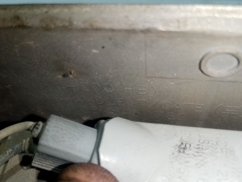 Recambio de moldura para chevrolet lacetti 2.0 diesel cat referencia OEM IAM 96545762  