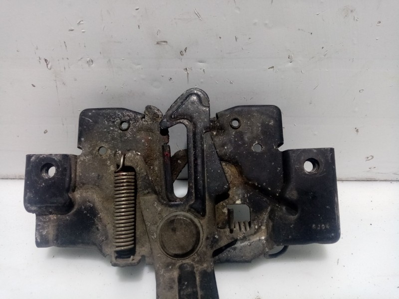 Recambio de cerradura capot para mazda 3 (bk) 1.6 di turbo referencia OEM IAM BP4K5662X  