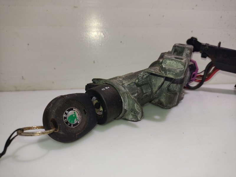 Recambio de conmutador de arranque para skoda fabia (6y2/6y3) referencia OEM IAM 4B0905851C  