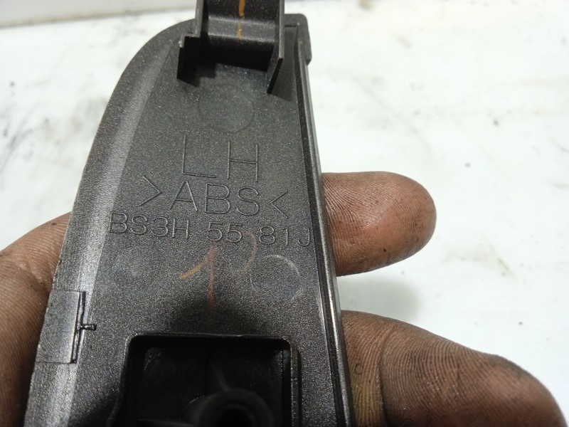 Recambio de moldura para mazda 3 (bk) 1.6 di turbo referencia OEM IAM BS3H5581J BS3H685L6 