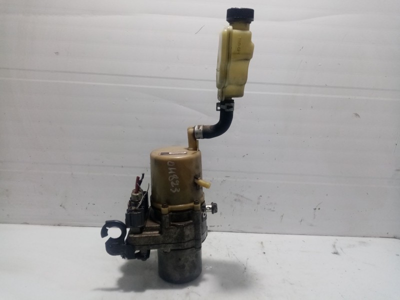 Recambio de bomba direccion para mazda 3 (bk) 1.6 di turbo referencia OEM IAM BR5V32600B  