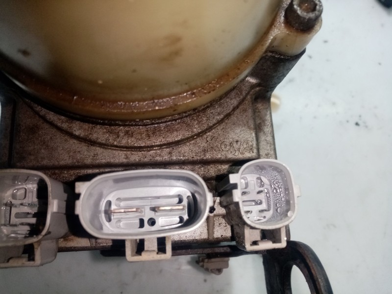 Recambio de bomba direccion para mazda 3 (bk) 1.6 di turbo referencia OEM IAM BR5V32600B  