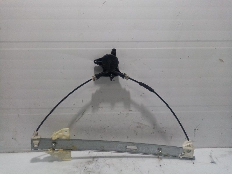 Recambio de elevalunas delantero derecho para mazda 3 (bk) 1.6 di turbo referencia OEM IAM BP4K5897XE  