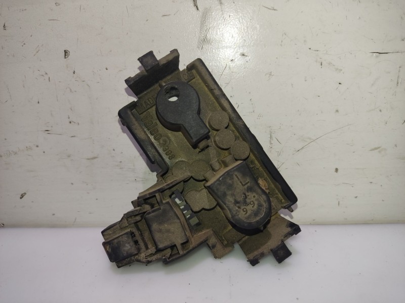 Recambio de portalamparas para nissan primera berlina (p11) 2.0 turbodiesel cat referencia OEM IAM 03105PTL  