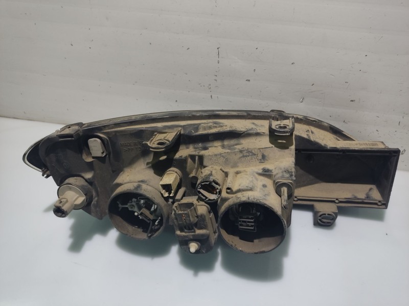 Recambio de faro izquierdo para nissan primera berlina (p11) 2.0 turbodiesel cat referencia OEM IAM 260609F602  