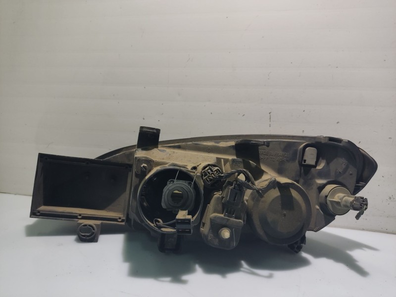 Recambio de faro derecho para nissan primera traveller(wp11e) referencia OEM IAM 260109F600  