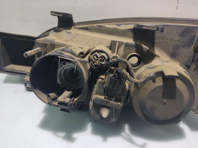 Recambio de faro derecho para nissan primera traveller(wp11e) referencia OEM IAM 260109F600  