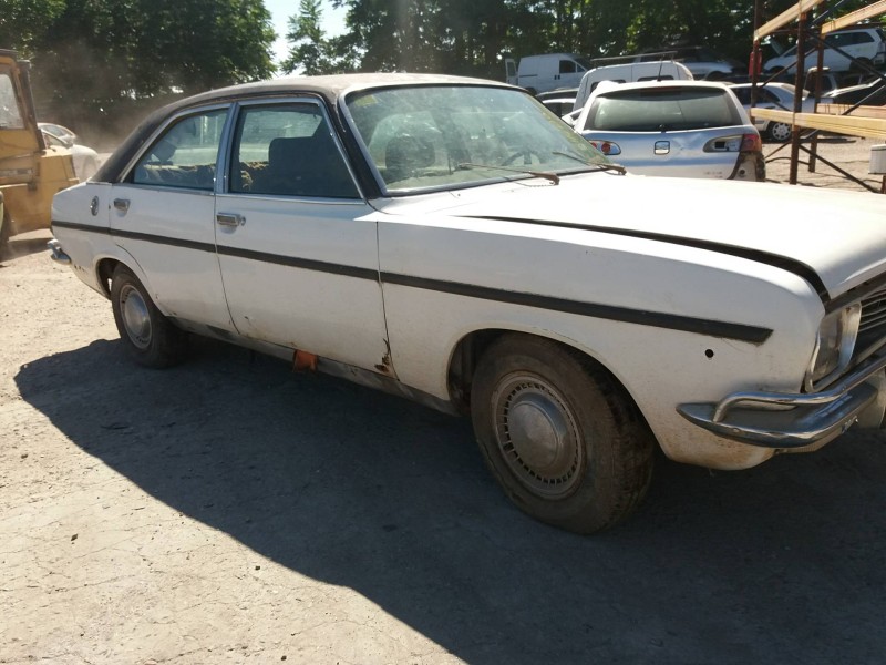 chrysler 2l    |   ... | 0 | 13,35 del año 06/08/1976