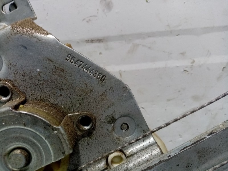 Recambio de elevalunas trasero izquierdo para citroën c4 berlina referencia OEM IAM 9223H7 9647444380 