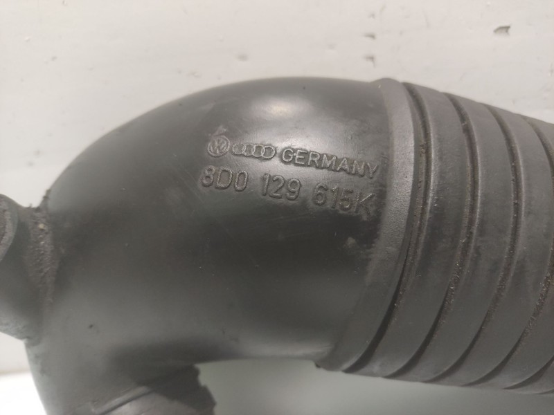 Recambio de tubo para volkswagen passat berlina (3b3) referencia OEM IAM 8D0129615K  