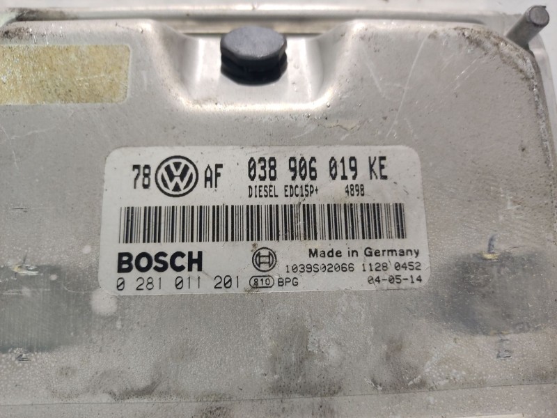 Recambio de centralita motor uce para volkswagen passat berlina (3b3) referencia OEM IAM 038906019KE 0281011201 