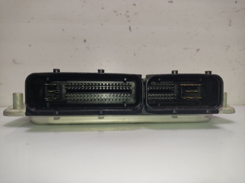 Recambio de centralita motor uce para volkswagen passat berlina (3b3) referencia OEM IAM 038906019KE 0281011201 