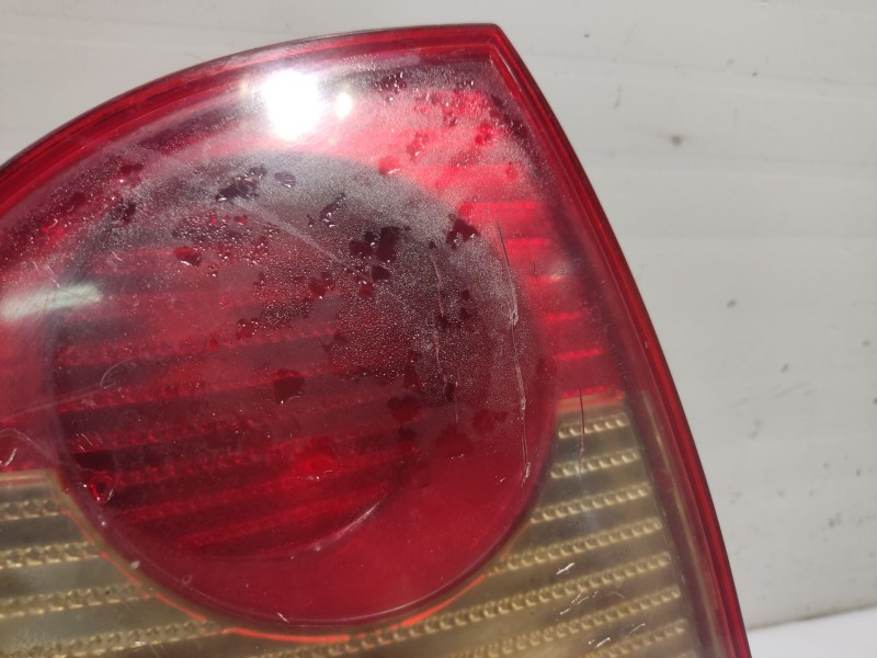 Recambio de piloto trasero izquierdo para volkswagen passat berlina (3b3) referencia OEM IAM 3B5945095AE 3B5945095AC 3B7945095D