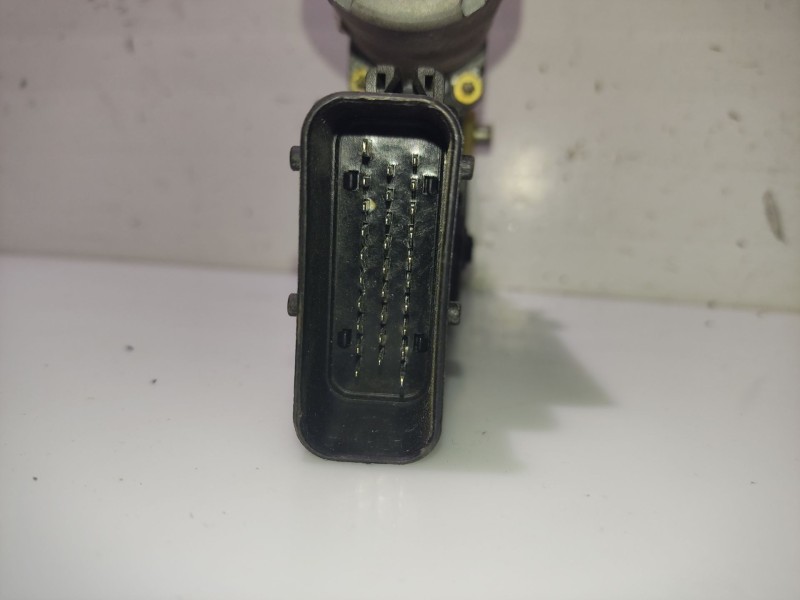 Recambio de motor elevalunas delantero izquierdo para volkswagen passat berlina (3b3) referencia OEM IAM 0130821694  