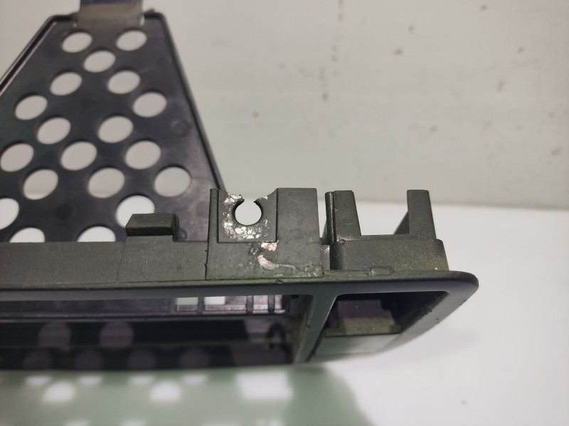 Recambio de moldura para volkswagen passat berlina (3b3) referencia OEM IAM 3B0858069  