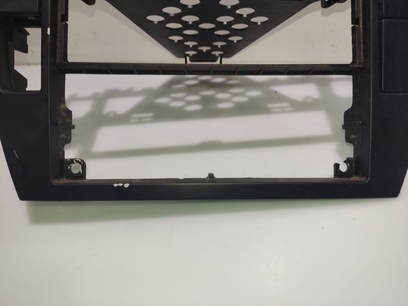 Recambio de moldura para volkswagen passat berlina (3b3) referencia OEM IAM 3B0858069  