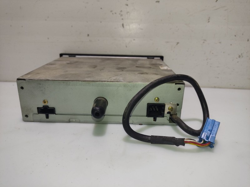 Recambio de sistema audio / radio cd para volkswagen passat berlina (3b3) referencia OEM IAM H0002S0001  