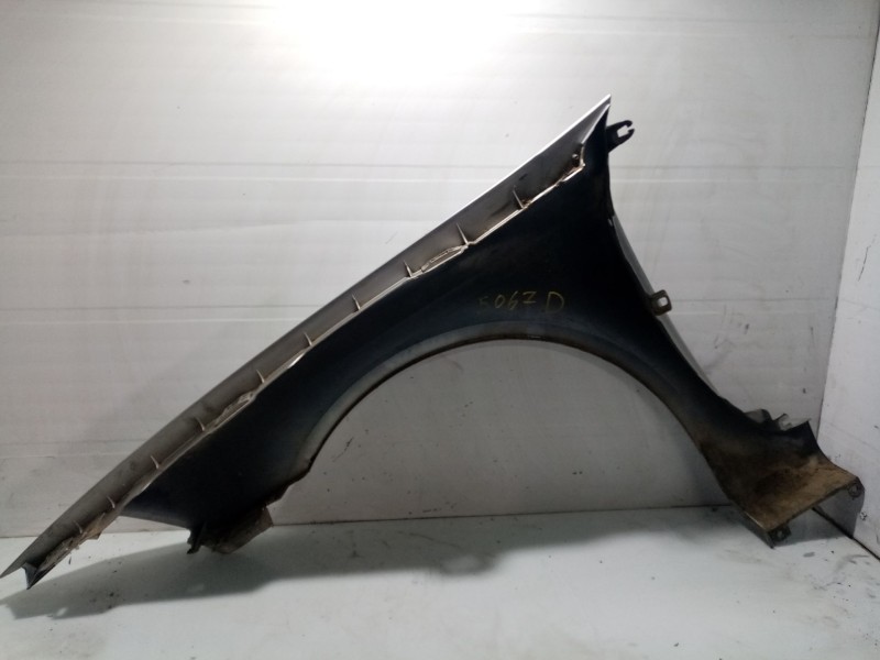 Recambio de aleta delantera derecha para renault laguna ii (bg4w) laguna ii referencia OEM IAM 0  