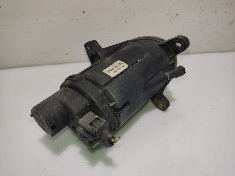 Recambio de faro antiniebla izquierdo para volkswagen passat berlina (3b3) referencia OEM IAM 3B7941699A  