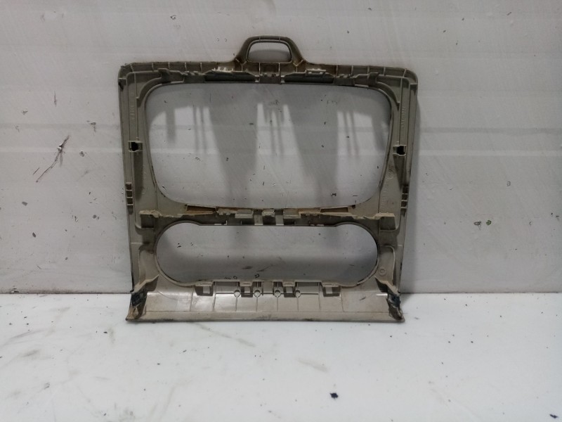 Recambio de moldura para ford focus ii (da_, hcp, dp) 1.6 tdci referencia OEM IAM 7M5118522B  