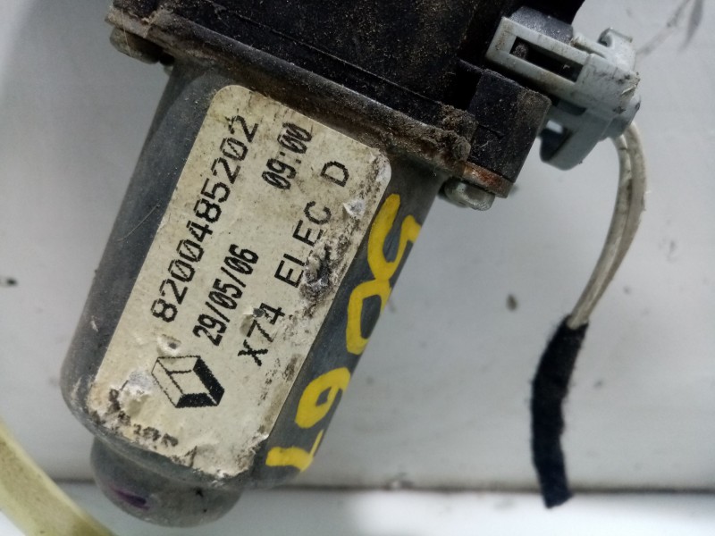 Recambio de elevalunas trasero derecho para renault laguna ii (bg4w) laguna ii referencia OEM IAM 8200485202  