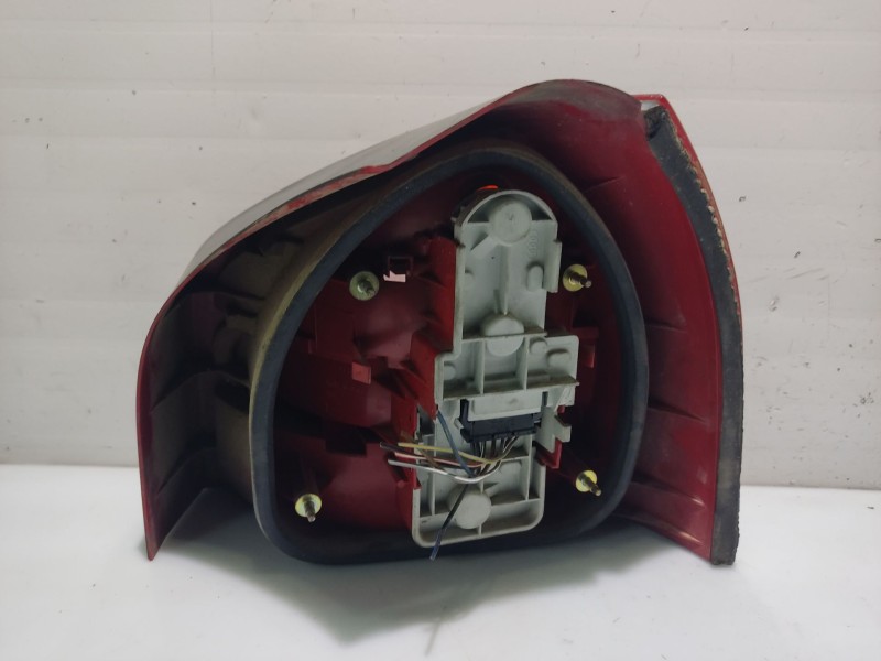 Recambio de piloto trasero izquierdo para audi a3 (8l) referencia OEM IAM 8L0945095A  