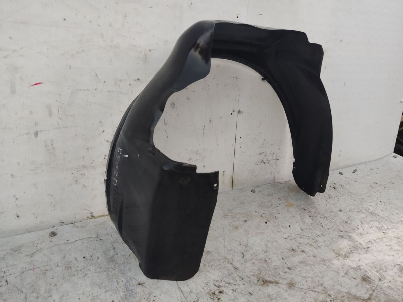 Recambio de paso de rueda delantero derecho para audi a3 (8l) referencia OEM IAM 8L0821172B  