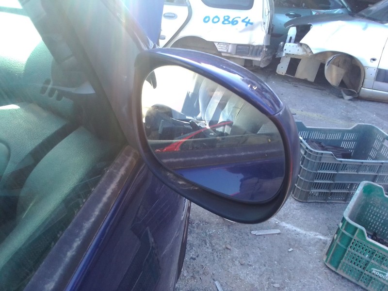 Recambio de retrovisor derecho para peugeot 206 berlina referencia OEM IAM 8153S1  