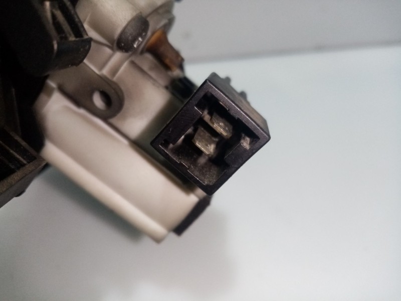 Recambio de maneta exterior porton para peugeot 206 berlina referencia OEM IAM   