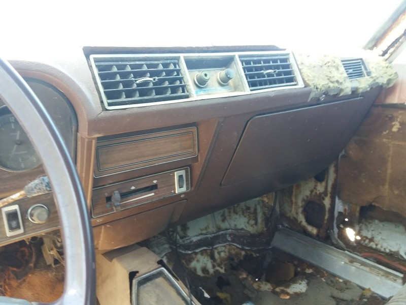 chrysler 2l    |   ... | 0 | 13,35 del año 06/08/1976