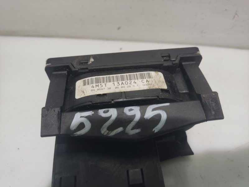 Recambio de mando luces para ford focus berlina (cap) referencia OEM IAM 4M5T13A024CA  