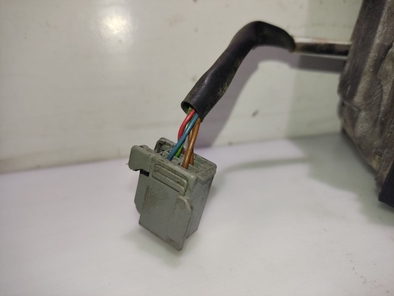 Recambio de retrovisor izquierdo para ford focus berlina (cap) referencia OEM IAM 1500619  