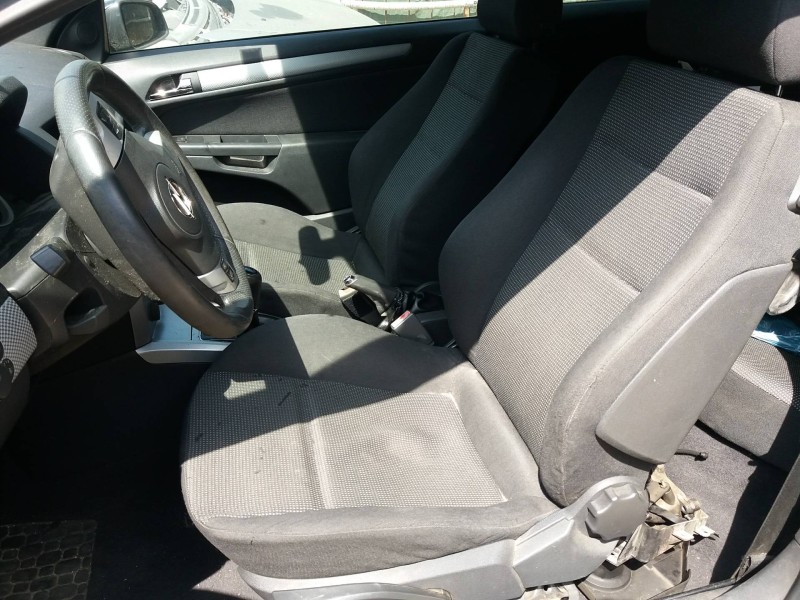 opel astra gtc 1.7 16v cdti   |   0.04 - ... | 2004 | 101 cv / 74 kw del año 2004